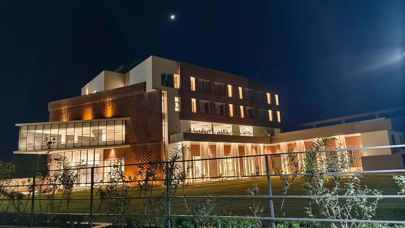 The Pearl Club Resort Shānti Niketan Екстериор снимка