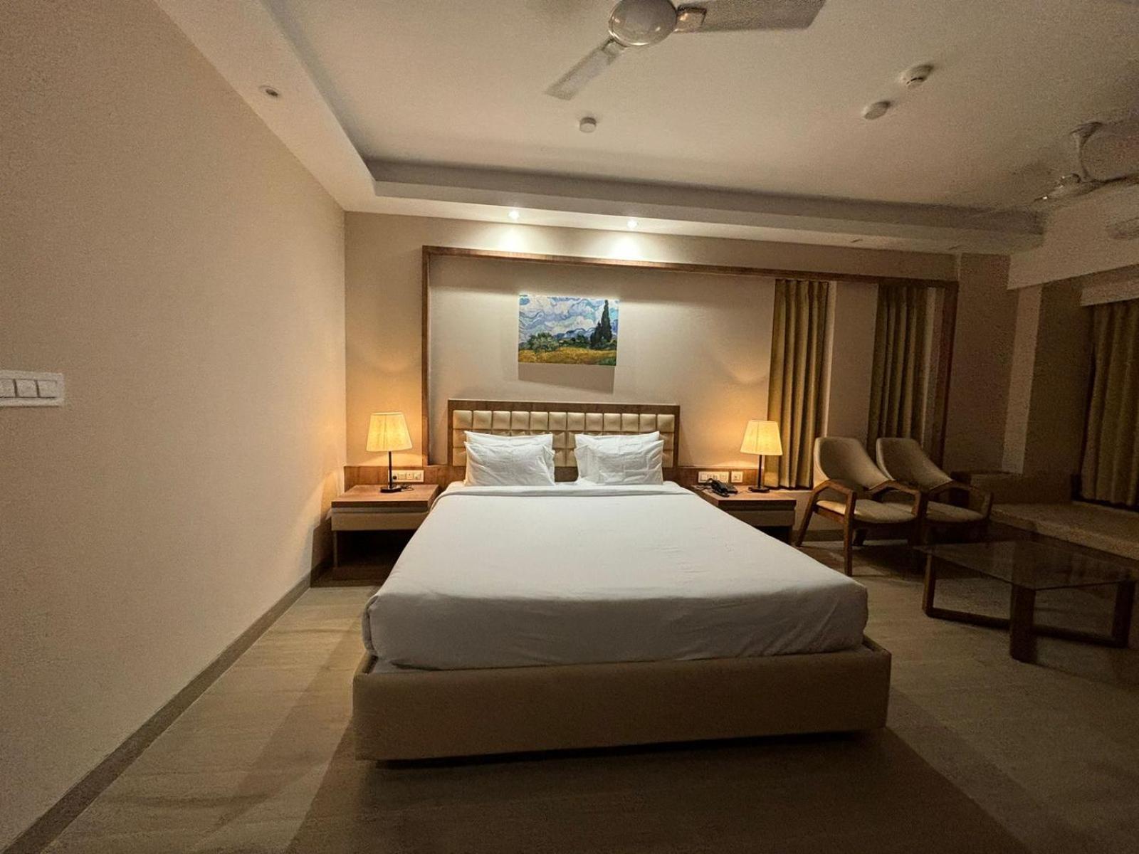 The Pearl Club Resort Shānti Niketan Екстериор снимка