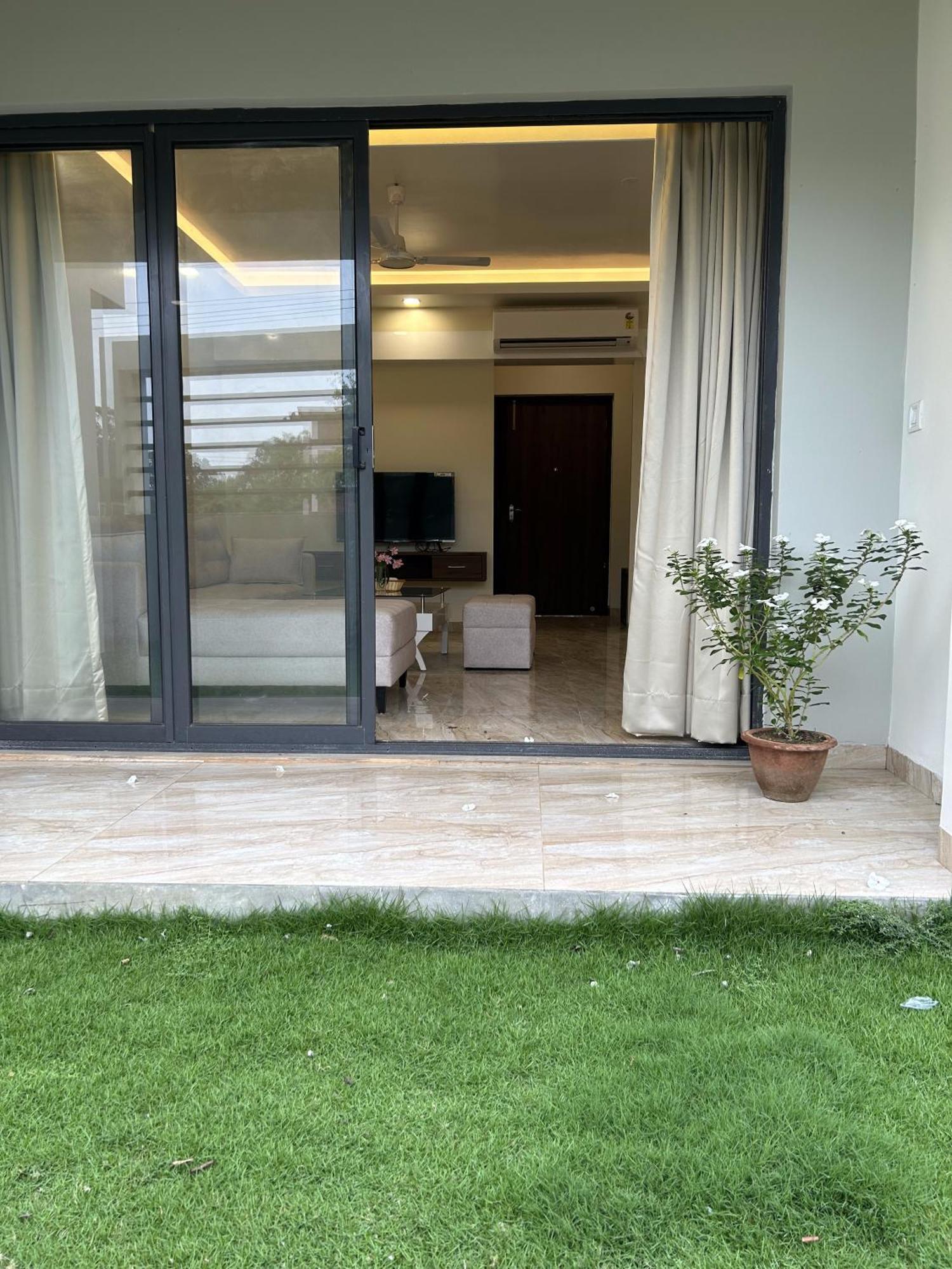 The Pearl Club Resort Shānti Niketan Екстериор снимка