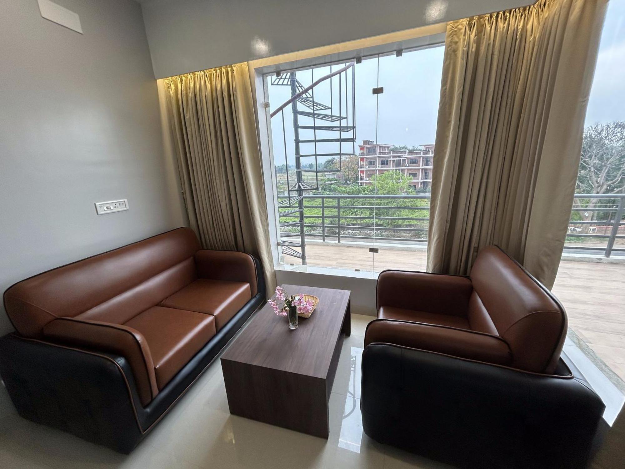 The Pearl Club Resort Shānti Niketan Екстериор снимка