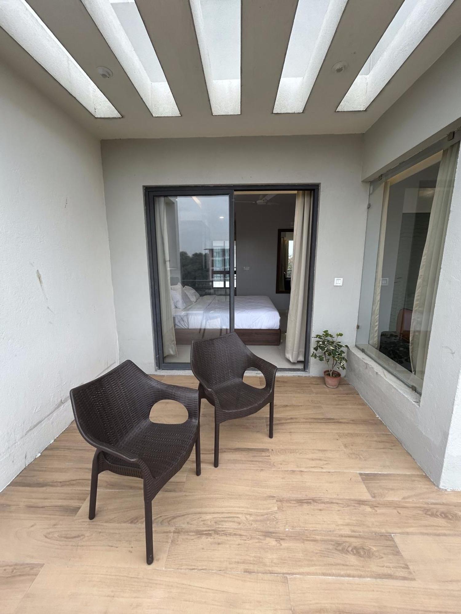 The Pearl Club Resort Shānti Niketan Екстериор снимка